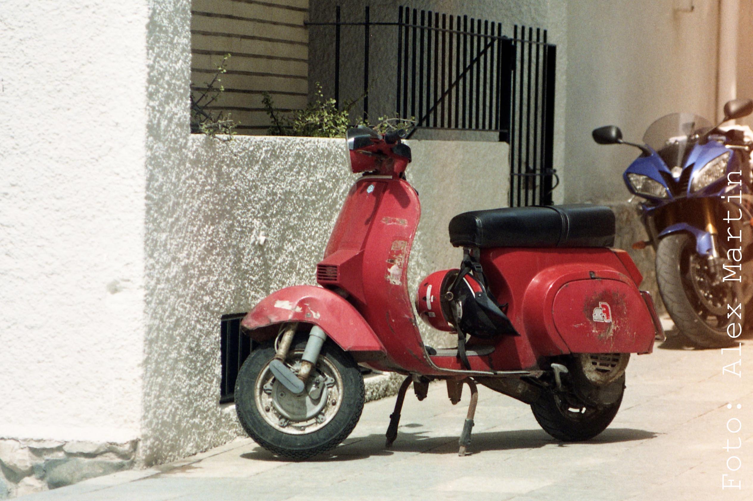 Piros VESPA