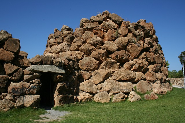 nuraghe-115980_640_1.jpg