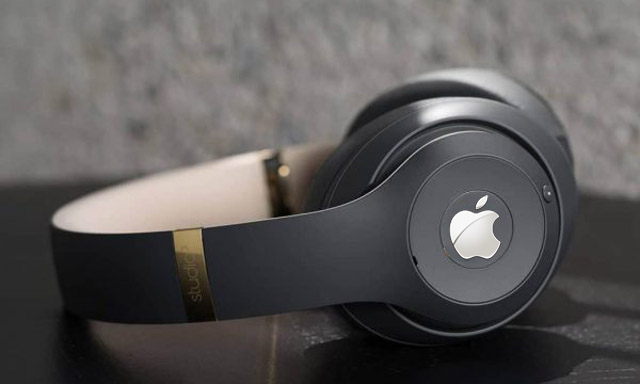 apple-headphone-1.jpg