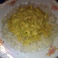 Currys csirke rizskörettel