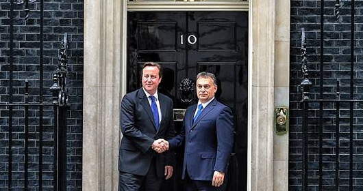 72543_david_cameron_es_orban_viktor_a_downing_street_10_elott.png