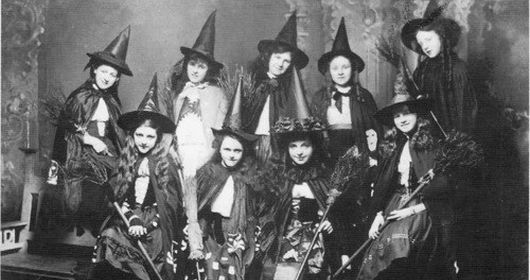 black-and-white-magic-occult-vintage-witch-Favim.com-318736.jpg