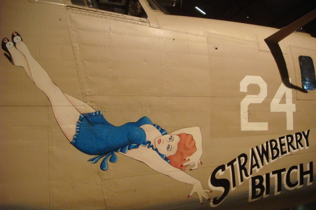 wwii_nose_art_9.jpg