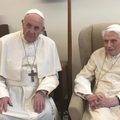 Ferenc pápa három órás jelenése