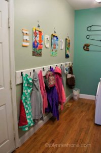 kids-coat-hooks-580x873-199x300.jpg