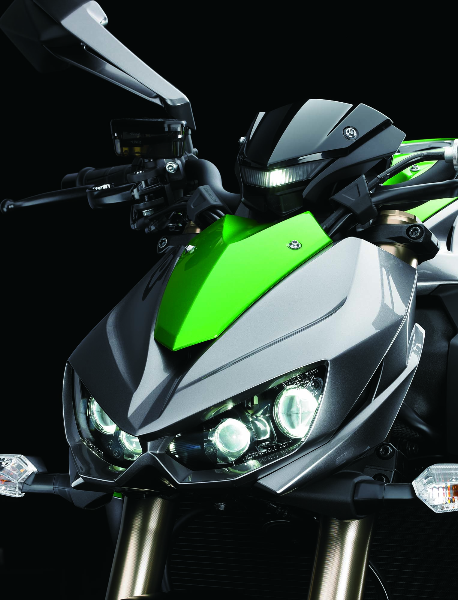 2014-Kawasaki-Z1000-24.jpg