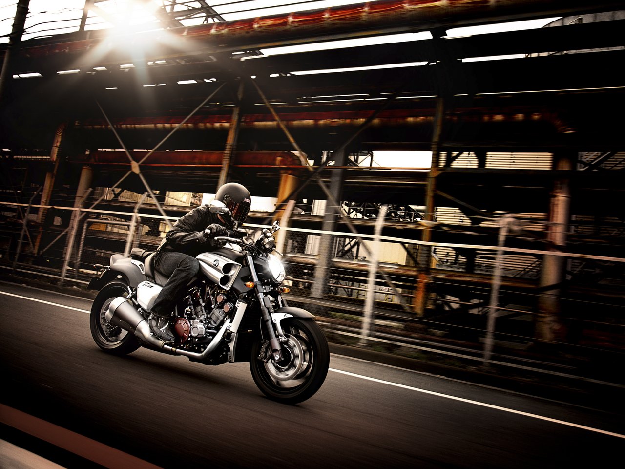 yamaha-vmax-my-2014-02.jpg