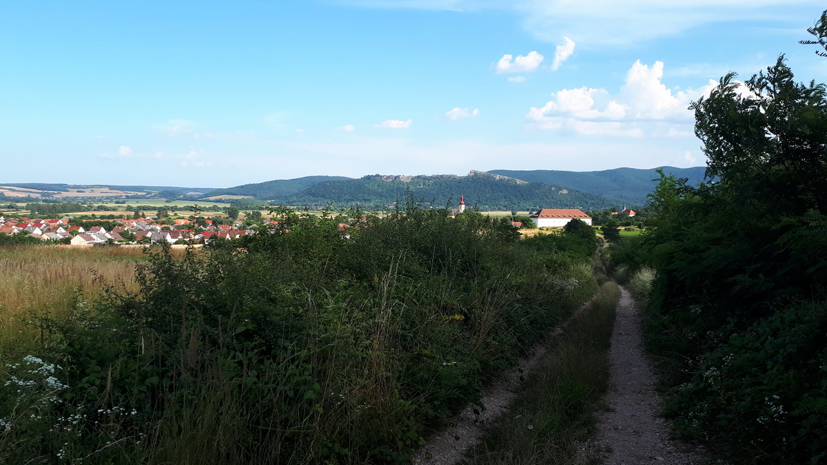 Bódvaszilas határában, szemben az Esztramos