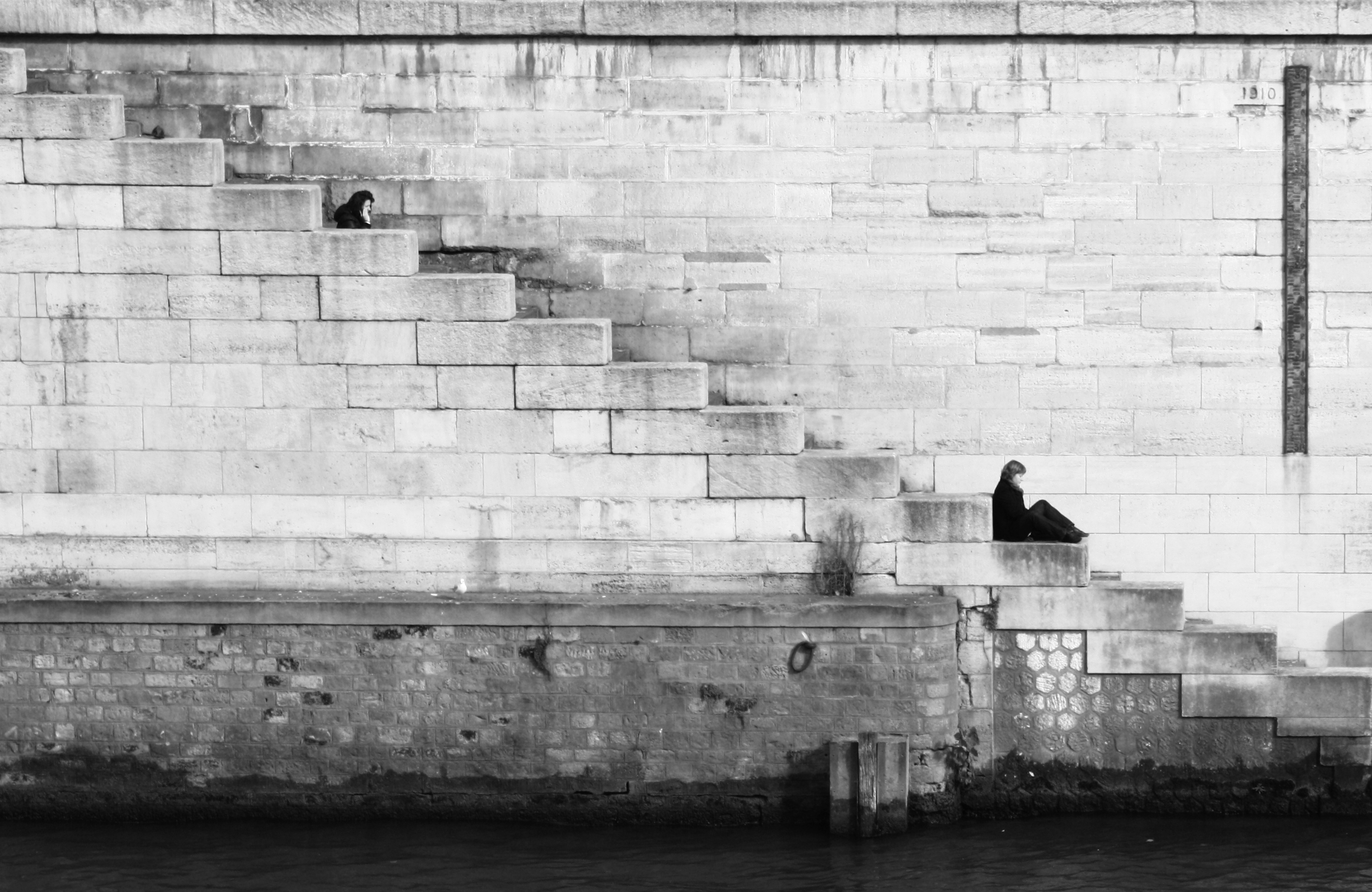 stairs-black-and-white-water-wall.jpg