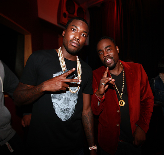 Meek-Mill-wearing-Alexander-Mcqueen-Skull-Print-Tee-Shirt-Wale-Upscalehype.jpg