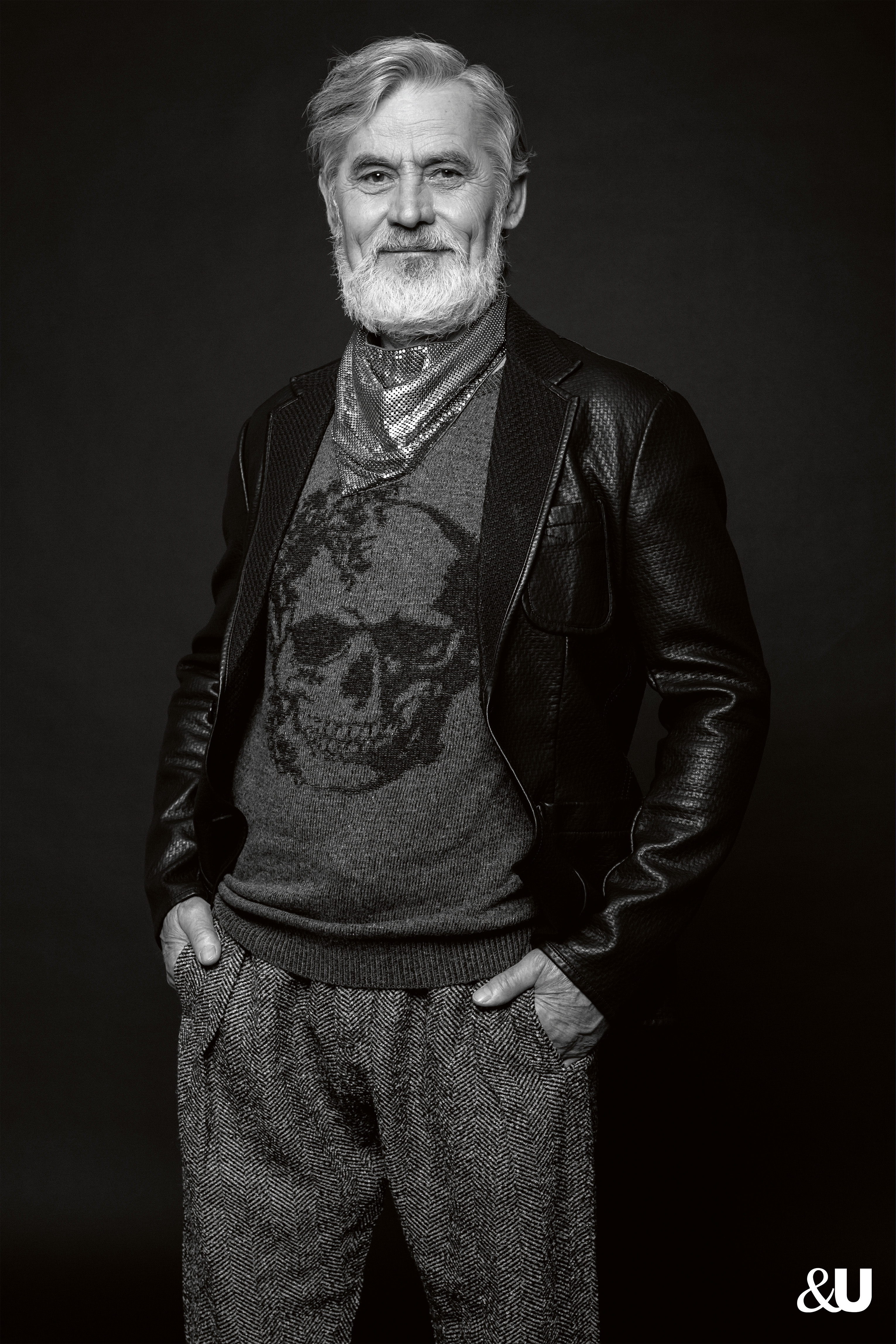 Sál: H&M<br />Zakó és pulóver: GAS Jeans<br />Nadrág: Scotch & Soda