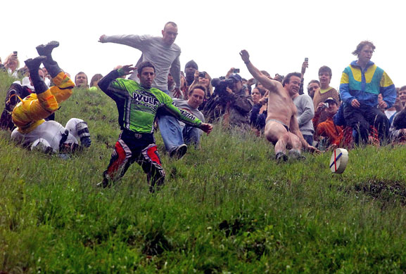 Cheese-rolling.jpg