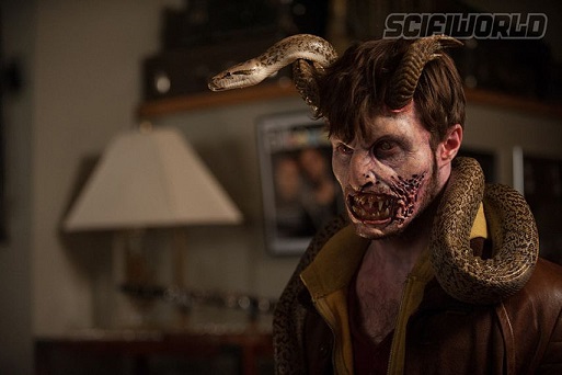 daniel-radcliffe-looks-bloody-frightening-in-new-horns-photos6-amazing-fx-danrad-s-devil-is-terrifyingly-perfect-in-horns.jpg