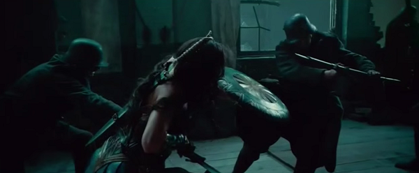 wonder-woman-fighting.png