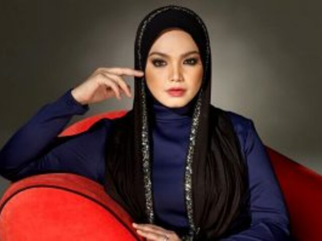 Happy 45th Birthday to Siti Nurhaliza