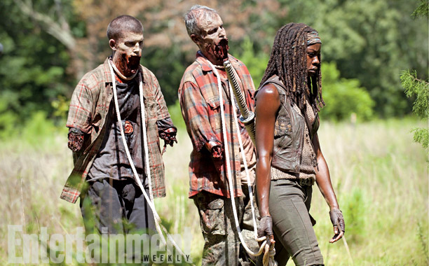 Michonne-with-pet-zombies-in-The-Walking-Dead-season-4B.jpg