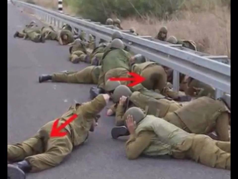 israel_soldier_shit.jpg