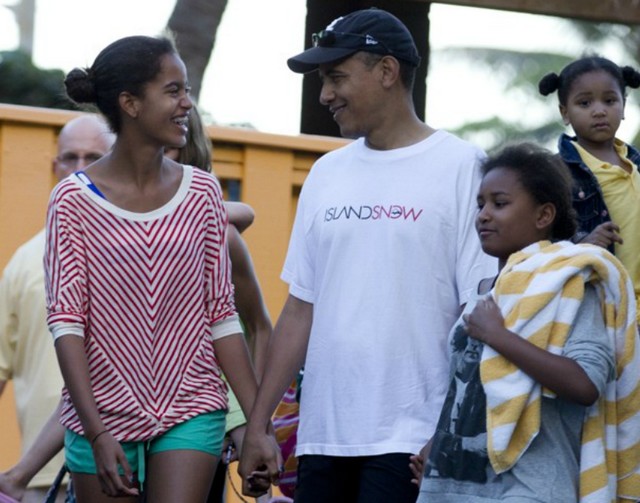 Barack Obama a lányaival.jpg