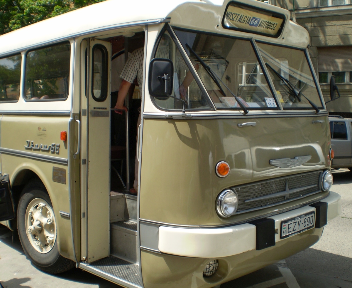 farmotoros-ikarus-bus.jpg