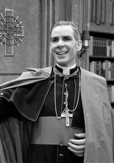 fultonsheen.jpg