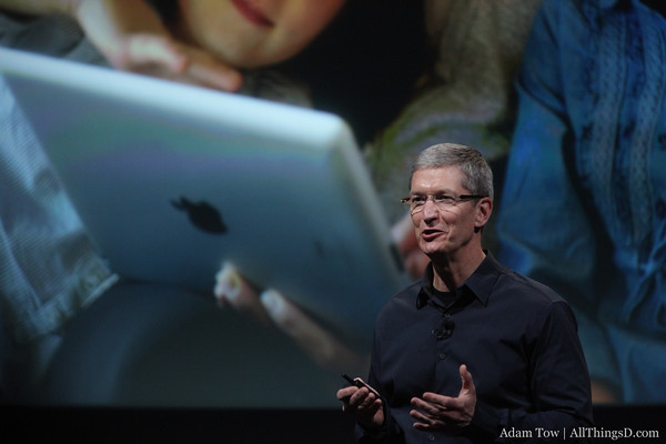 Tim-Cook-at-iPhone-4S-event.png