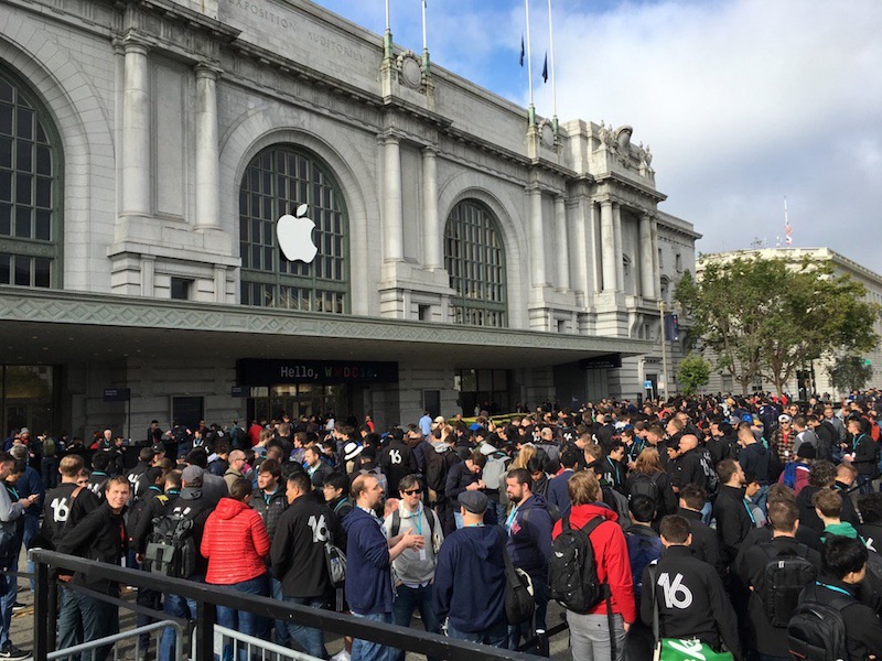 wwdc_2016_keynote_line.jpg