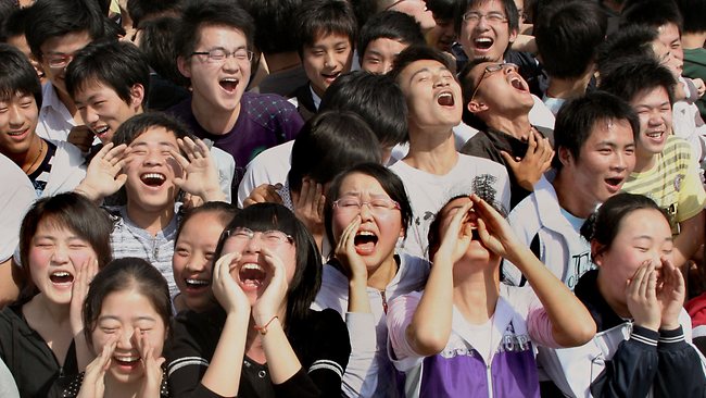 chinese-students-screaming.jpg
