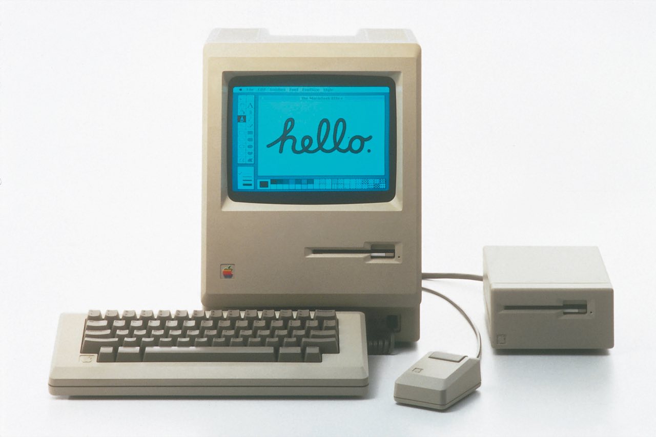 retouchphoto_apple_macintosh_1984_high_res_1280.jpg