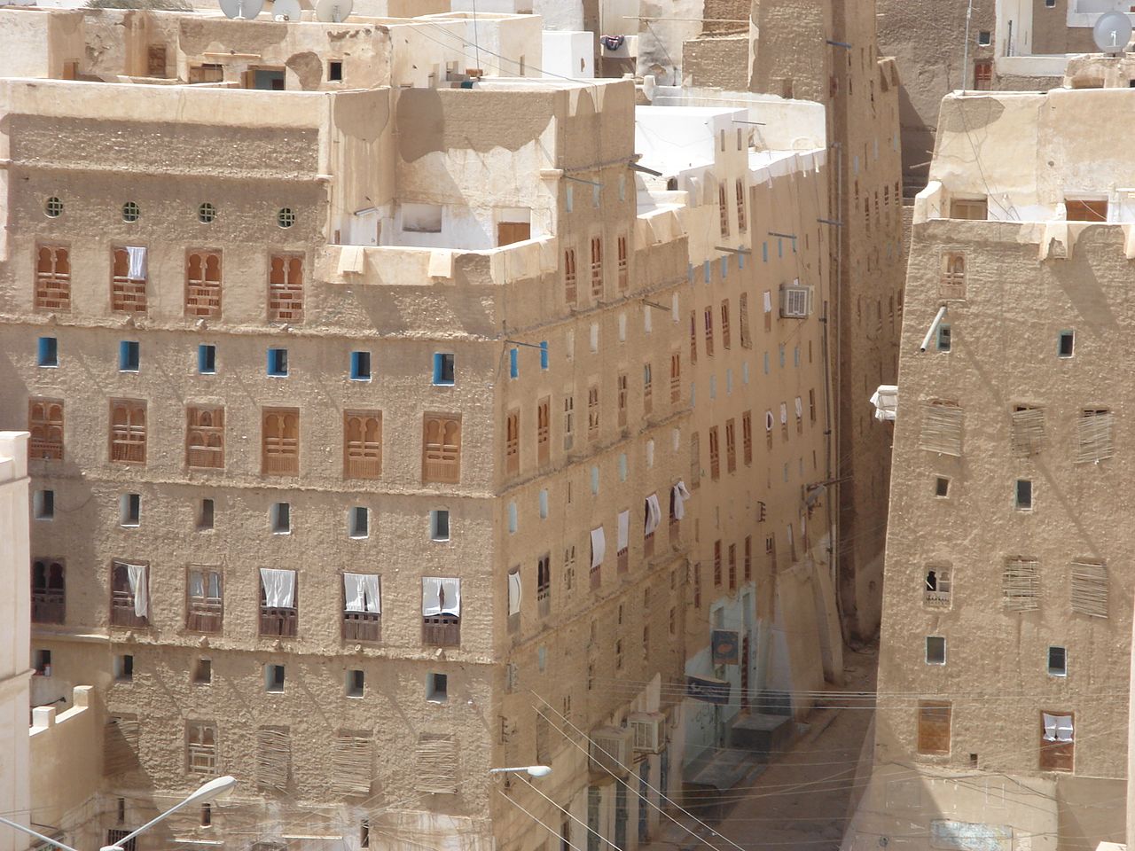 old_walled_city_of_shibam-109044.jpg