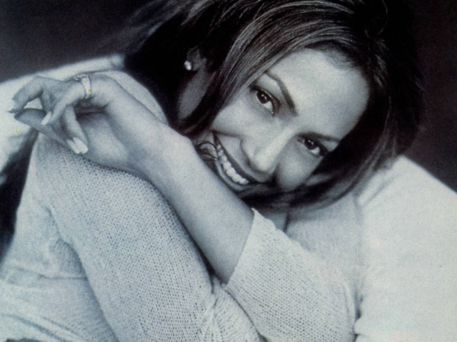 56 éves a gyönyörű művésznő, aki egyszerre uralta a zenei és filmes toplistákat