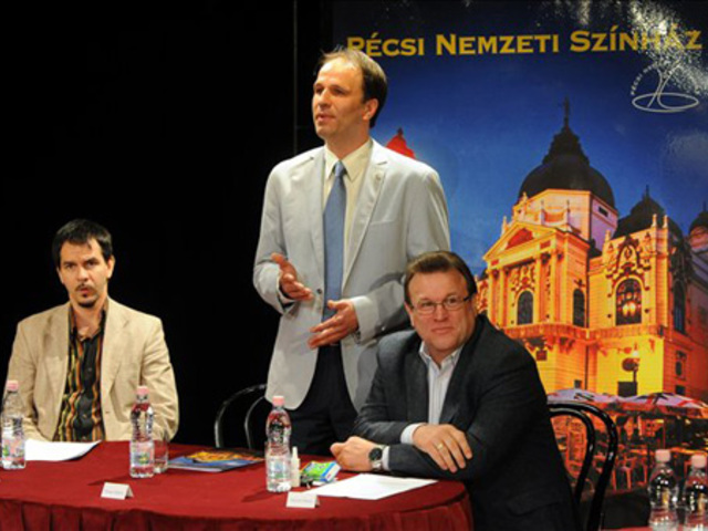 Lúdas Matyival kezd a pécsi színház