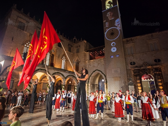A helyi turizmus kezdi ellehetetleníteni a Dubrovniki Nyári Játékokat