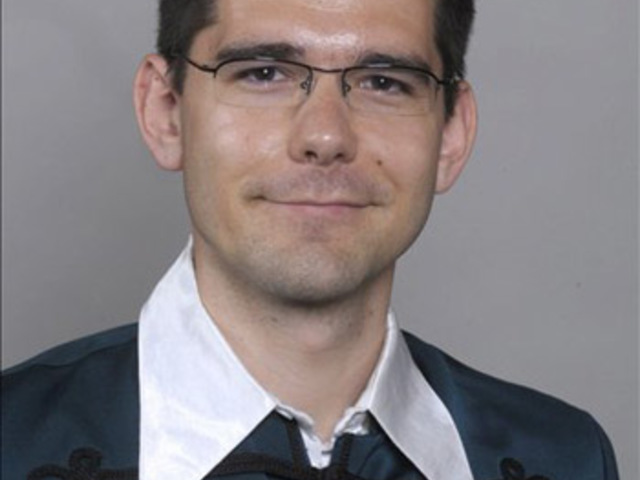 Jobbik: Alföldi kéjesen lovagol
