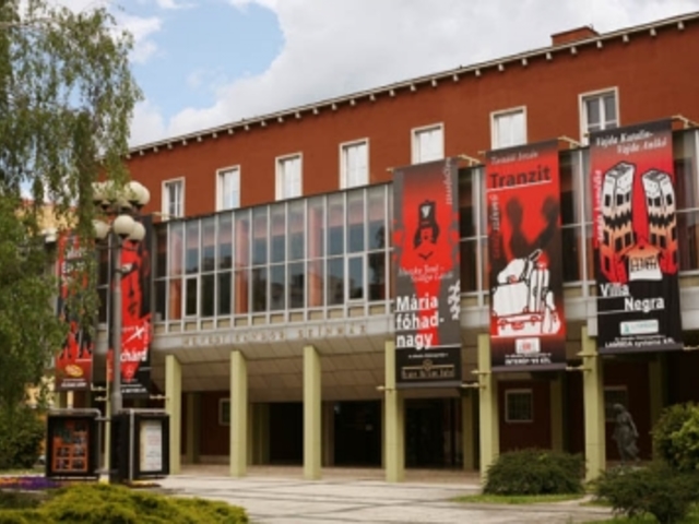 Megnyertek egy csatát a Hevesi Színházban