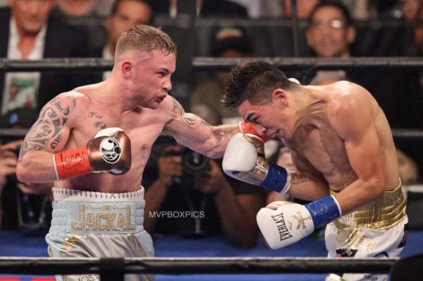 leo-santa-cruz-vs_-carl-frampton-2.jpg