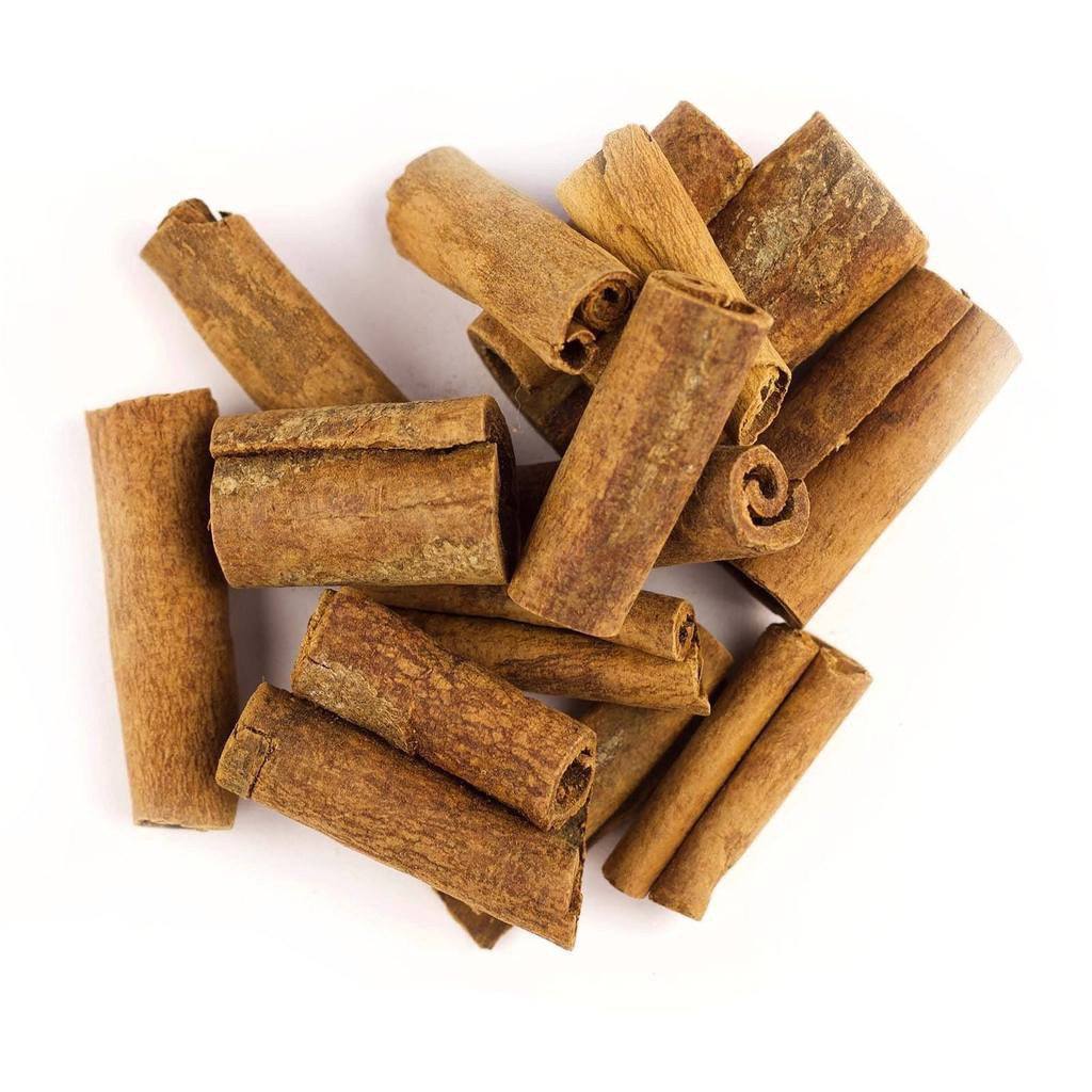 cinnamon-cassia-1-sticks-1_1024x_fb398f6b-8a81-4578-aae7-65cc359353e2.jpg