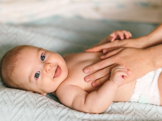 A babamasszázs fontossága – az érintés ereje