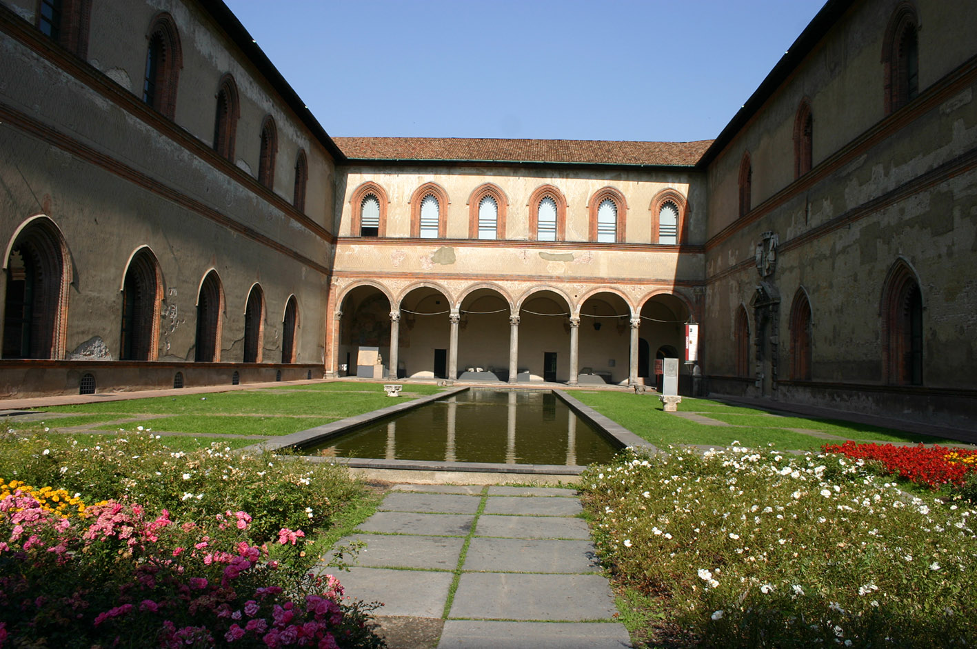 1835_milano_castello_sforzesco.jpg