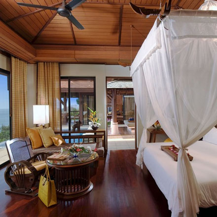 Room-Design-with-Canopy-Beds-at-Luxury-and-Elegance-Pimalai-Resort-and-Spa-Koh-Lanta-Thailand_1.jpg