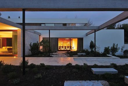 Awesome-Exterior-Ideas-in-Fray-León-House-by-57STUDIO-700x468.jpg