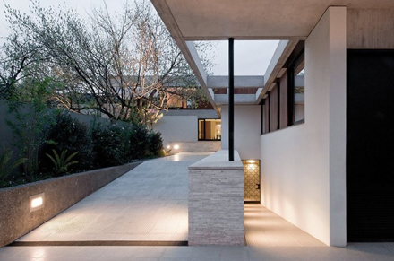 Cool-Fray-León-House-by-57STUDIO-700x463.jpg