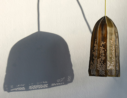 dezeen_Kelp-hats-and-lampshades-by-Julia-Lohmann_4a.jpg