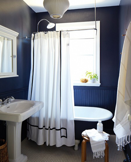 HouseandHome-Bathroom-EmmaReddington-SIP-Fall11.jpg