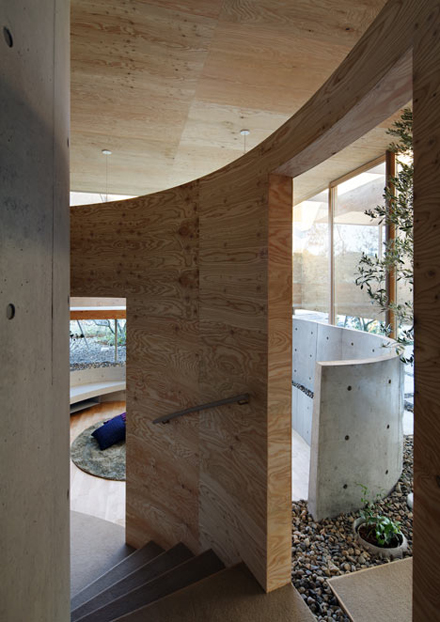 dezeen_Pit-House-by-UID-Architects_14.jpg