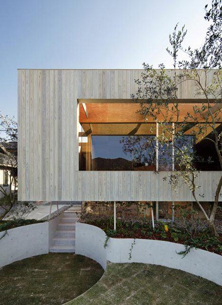 dezeen_Pit-House-by-UID-Architects_6.jpg