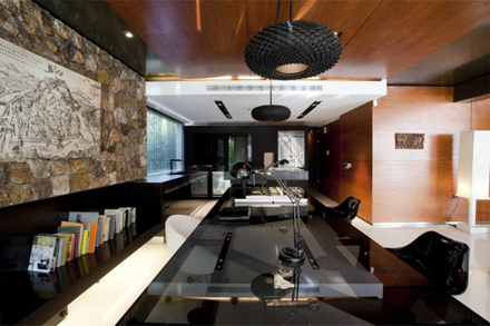 Workspace-Design-in-Modern-Residence-at-Golf-in-Glyfada-by-314-Architecture-Studio-700x466.jpg
