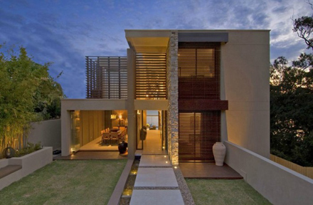 Beautiful-Modern-Waterfront-House-Design-by-Bruce-Stafford-Architects-700x458.jpg