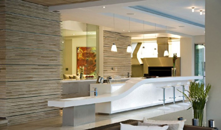 Home-Bar-Interior-at-Impressive-Glass-House-in-Johannesburg-South-Africa-700x413.jpg