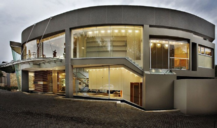 Impressive-Glass-House-Design-in-Johannesburg-South-Africa-700x413.jpg