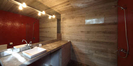 casa-levels-house-in-woods-bathroom-11.jpg